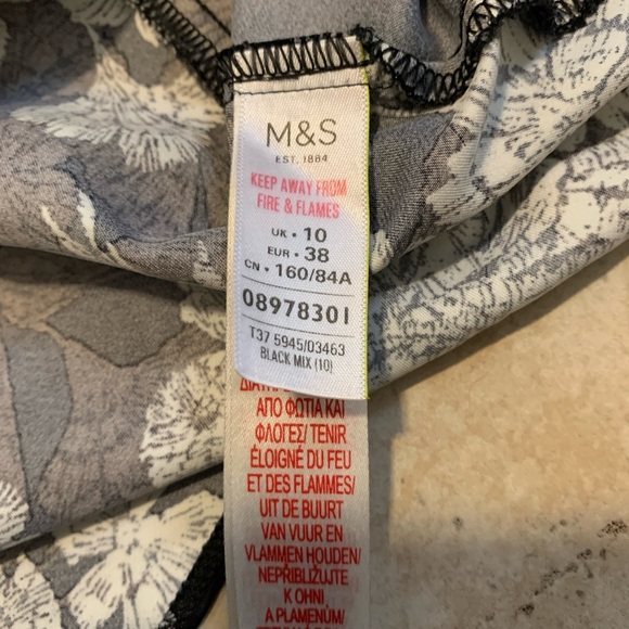 M&S Love to Sleep Black & White Floral Silky Chemise Nightie US 6 - Picture 4 of 7